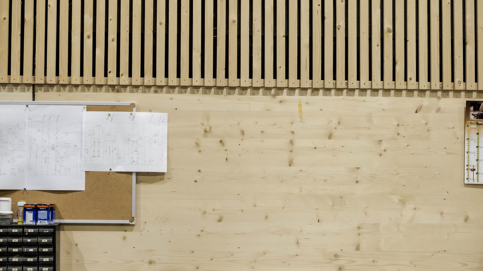 Bureaux et ateliers de l'usine AEREM à Pujaudran : coordination entre architecte et bureaux d'études structure, fluides et acoustique
